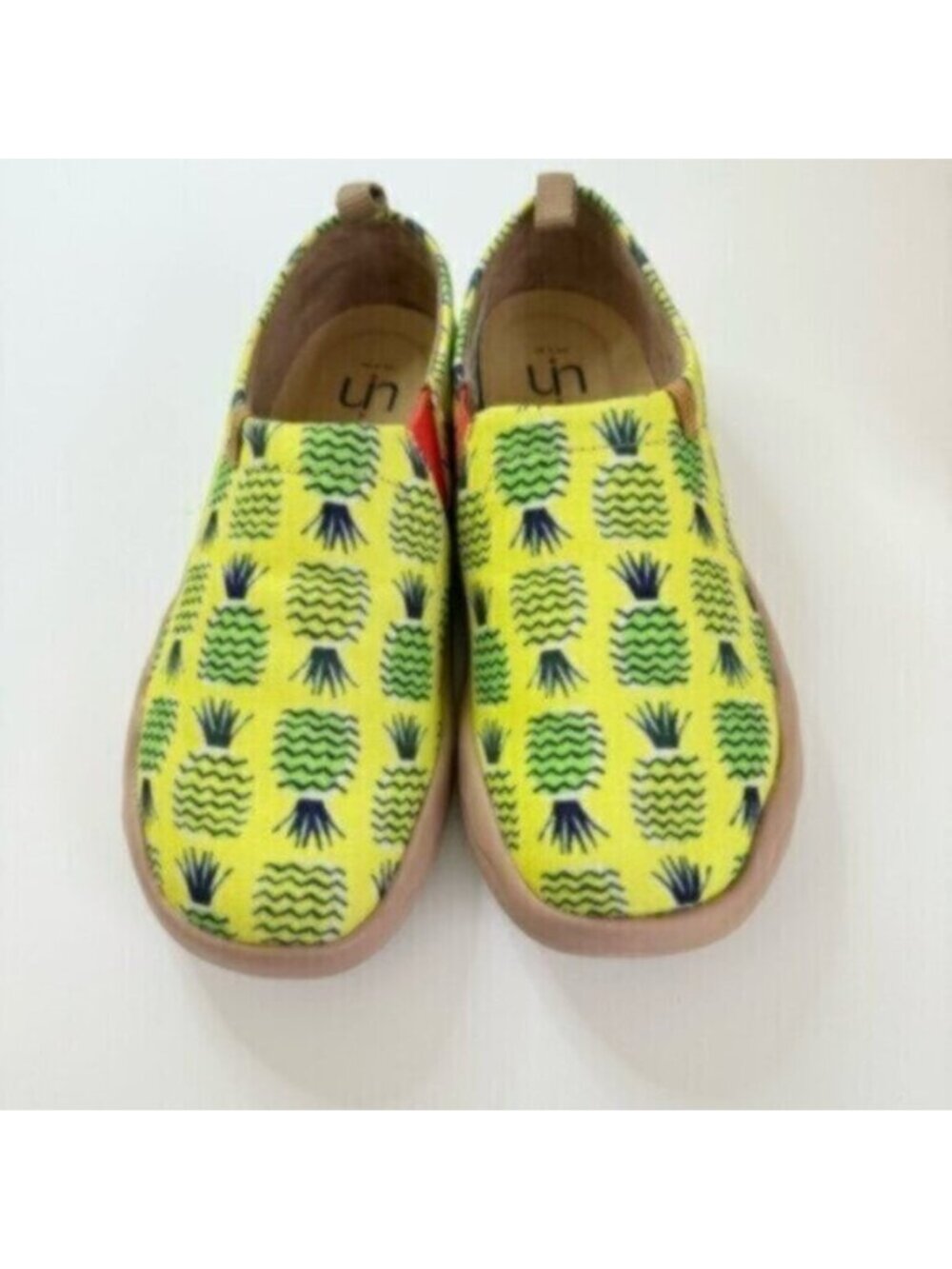 UIN Size 7 Slip On Shoes Canvas Comfortable Loafers Yellow Pineapple